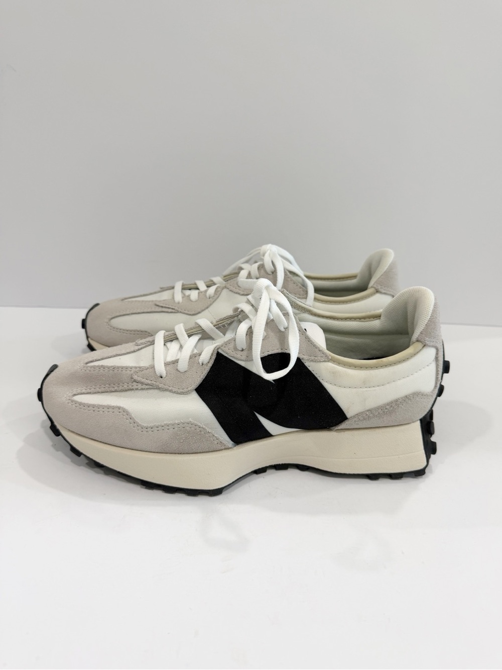 New Balance 327 Women’s Shoes - Picture 4 of 10